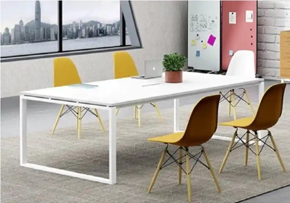 Praymid Confernce Table